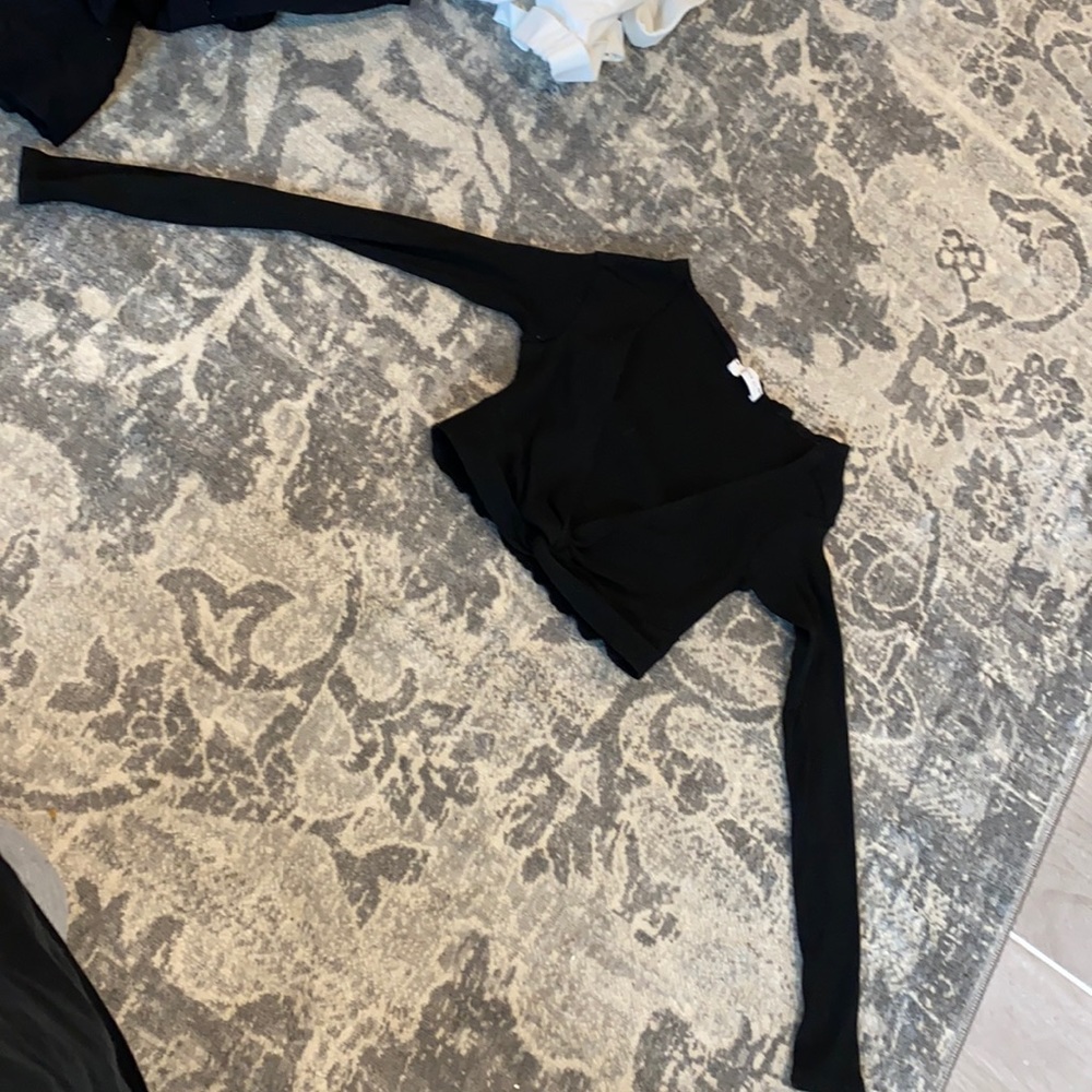 long sleeve crop top